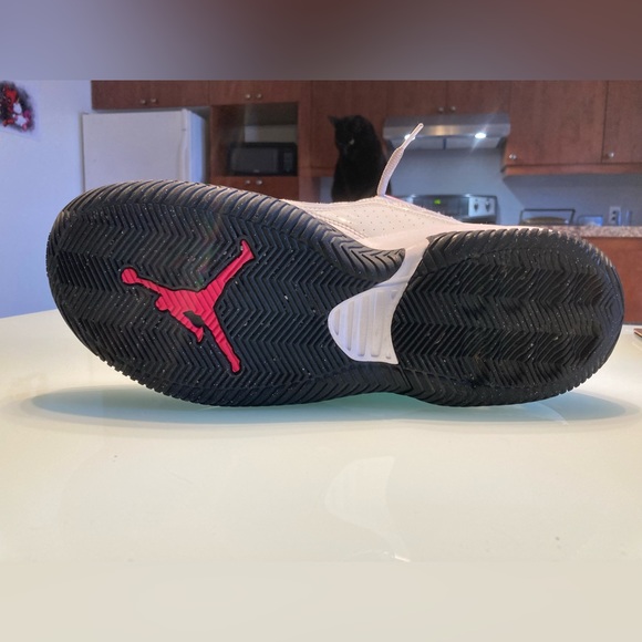 Jordan stay loyal - white and pink - Picture 4 of 4